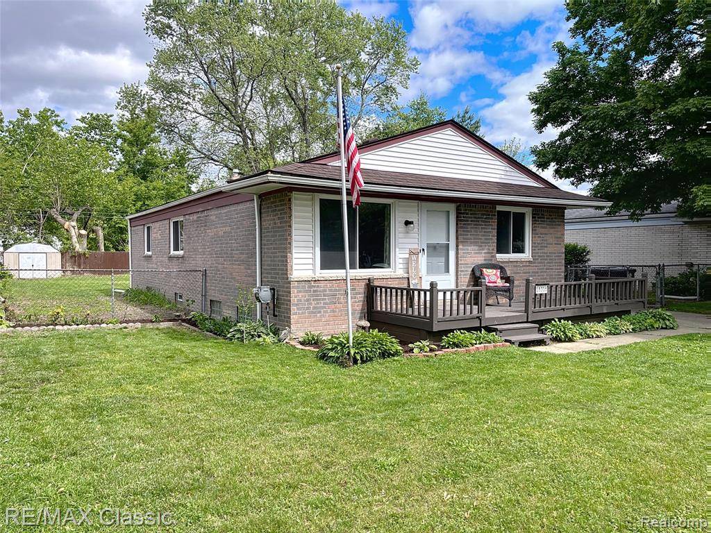 18316 Floral Street, Livonia, MI 48152