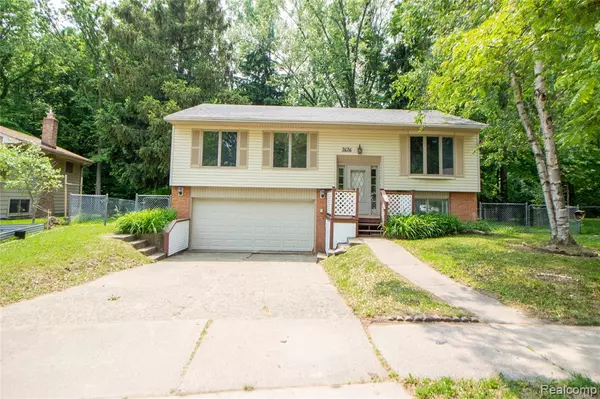 2626 Winter Drive, Troy, MI 48083