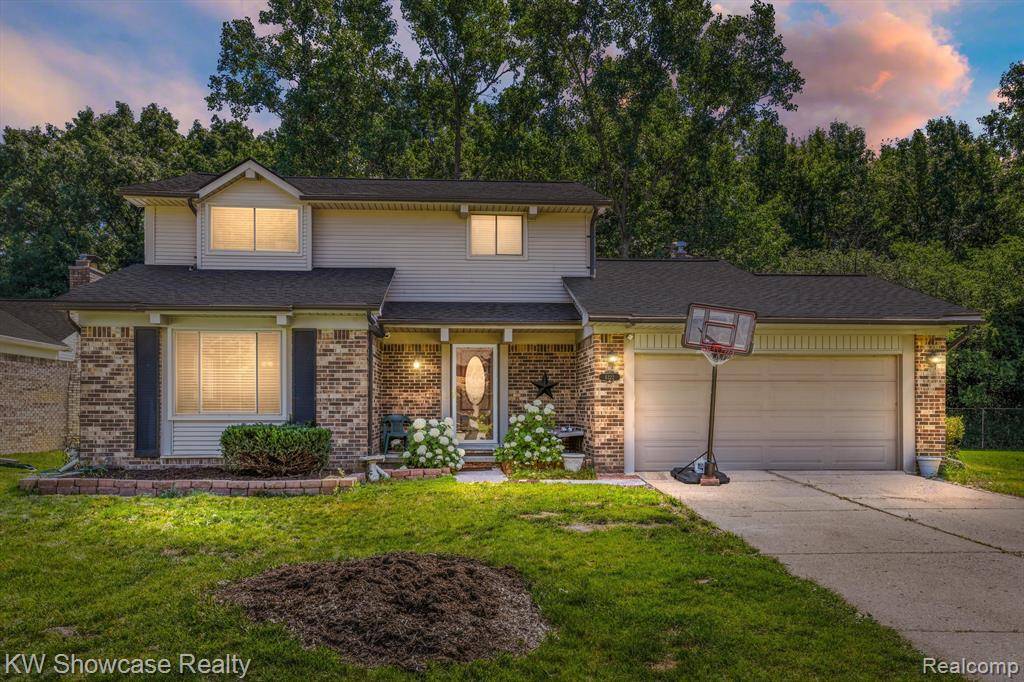 6322 CLARENDON Drive, Canton Twp, MI 48187