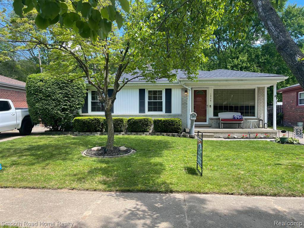 1525 Ackley Avenue, Westland, MI 48186