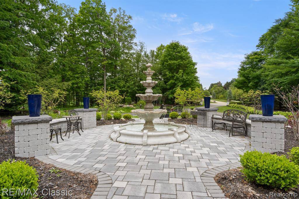 Plymouth Twp, MI 48170,12753 MYSTIC FOREST Drive