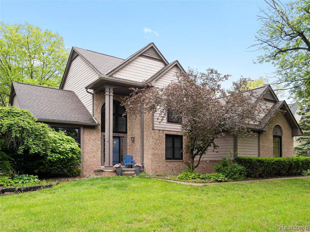 West Bloomfield Twp, MI 48324,2640 Water Oaks Drive