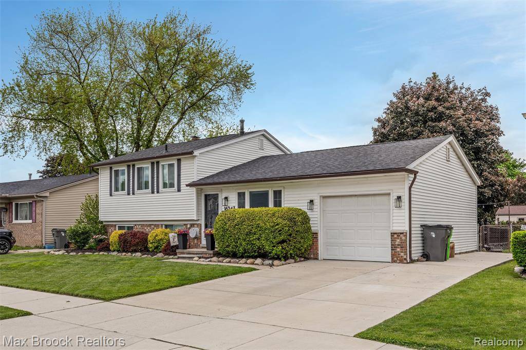 16243 Picton Court, Clinton Twp, MI 48038