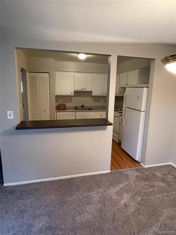 Westland, MI 48185,7550 WOODVIEW ST APT 3 3