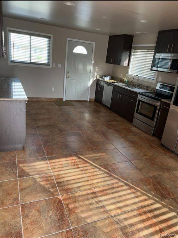 Troy, MI 48083,3293 Talbot Drive