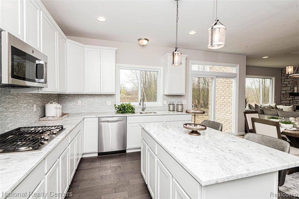 Grand Blanc Twp, MI 48439,9 Lindsay Lane