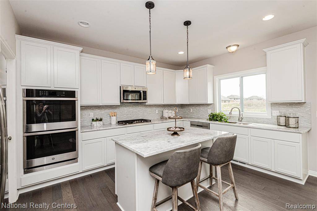 Grand Blanc Twp, MI 48439,9 Lindsay Lane