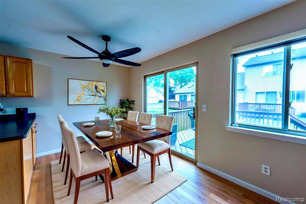 Oak Park, MI 48237,24511 Pinehurst Avenue 14