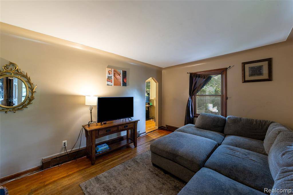 Garden City, MI 48135,32428 John Hauk Street