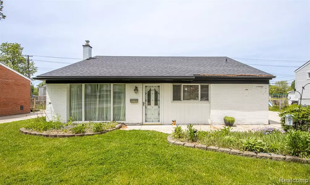 36335 Weideman Street, Clinton Twp, MI 48035