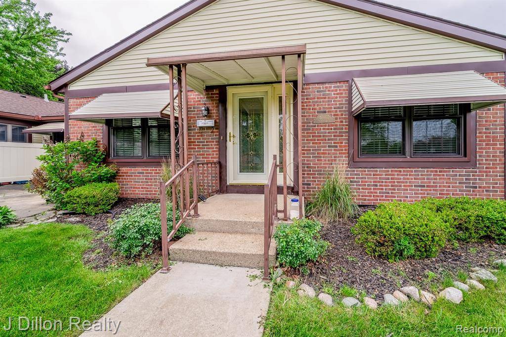 40807 Newport Drive, Plymouth Twp, MI 48170