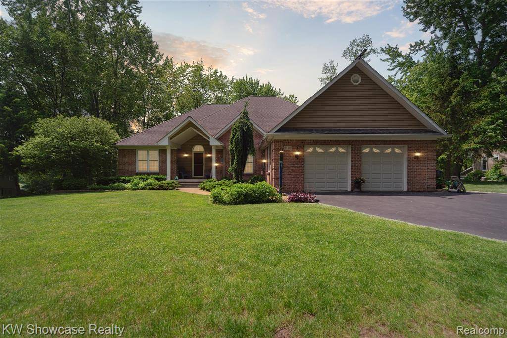 9120 PINEVIEW LAKE Drive, Argentine Twp, MI 48451