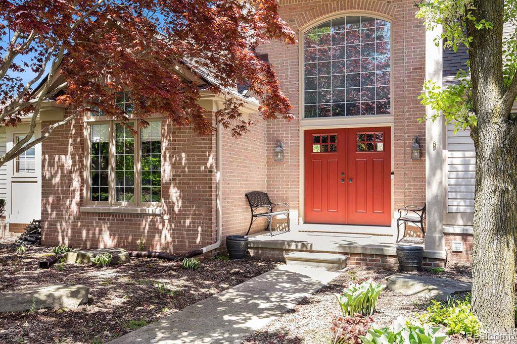 Commerce Twp, MI 48382,5200 BRIDGE Trail W