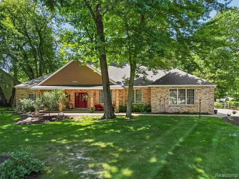 2560 Darren Drive, Washington Twp, MI 48094