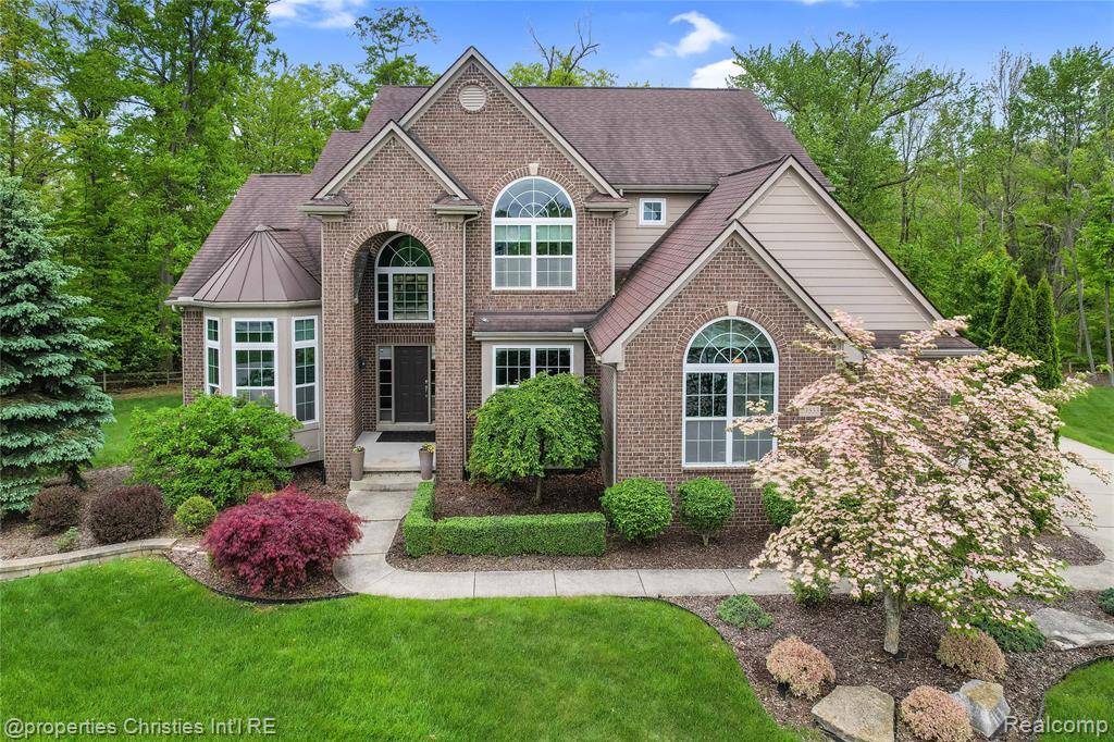 23533 Bristlecone Court, South Lyon, MI 48178