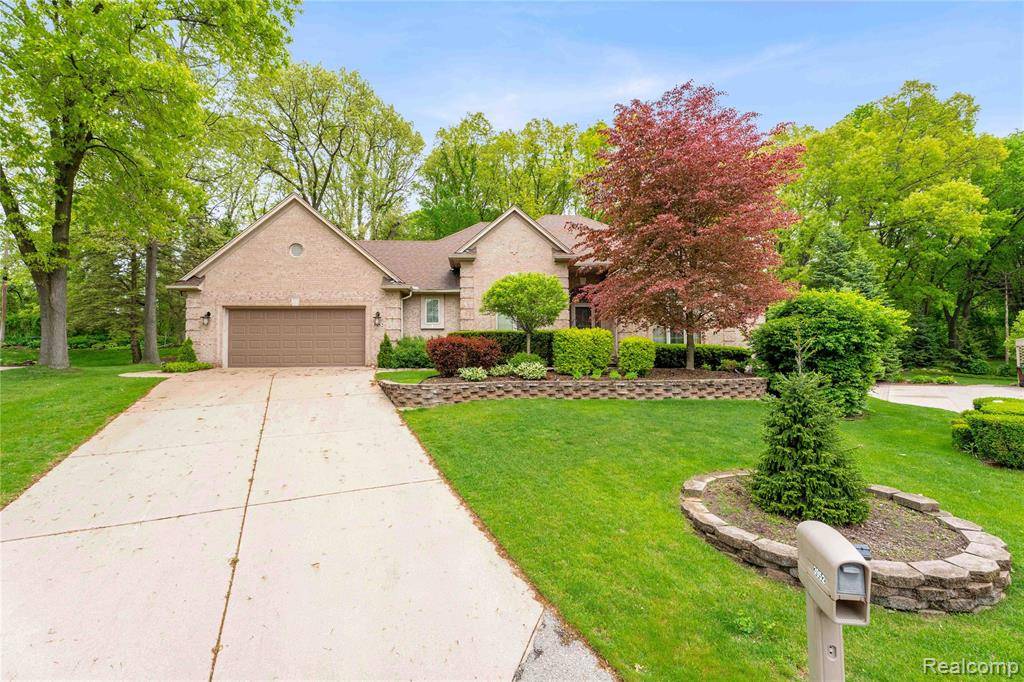 3952 Saint James Court, Shelby Twp, MI 48316