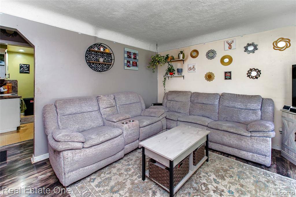 Lincoln Park, MI 48146,540 Champaign Road