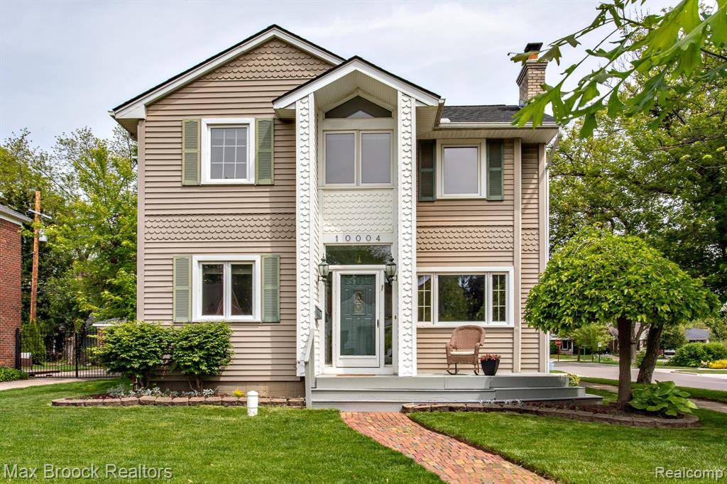 10004 Kingston Avenue, Huntington Woods, MI 48070
