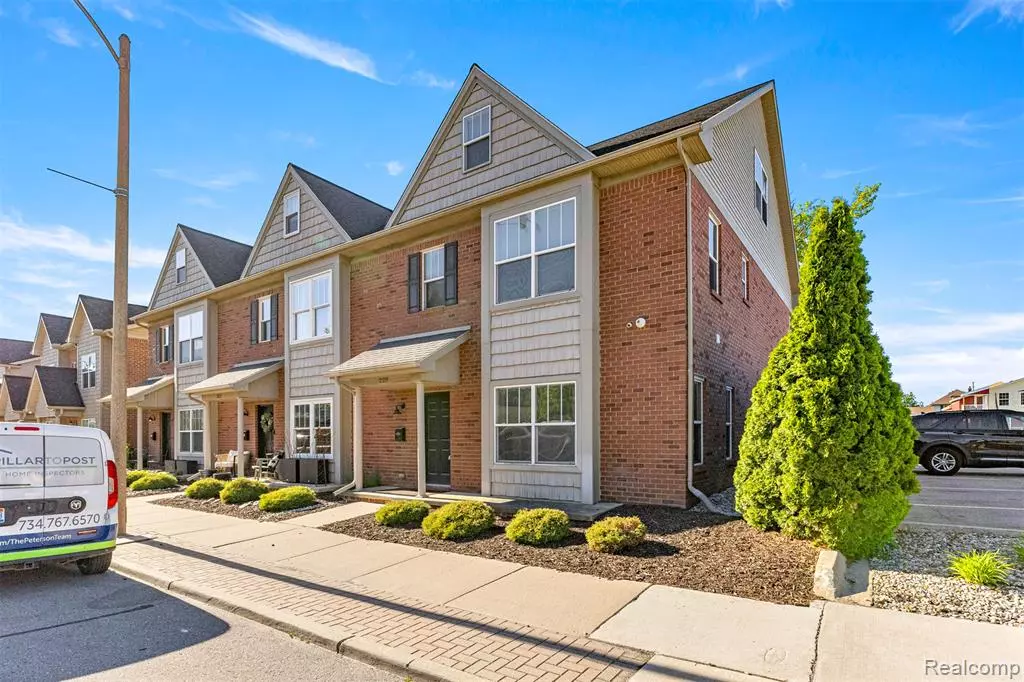 Wyandotte, MI 48192,229 Oak Street