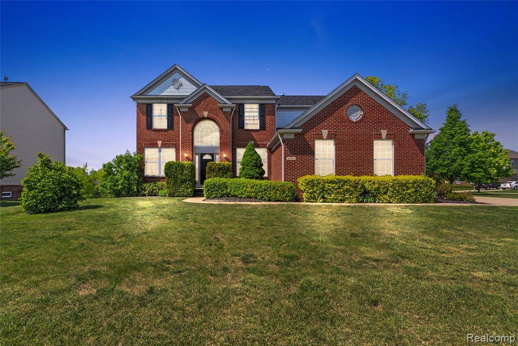 6241 Sapphire Court, Grand Blanc, MI 48439