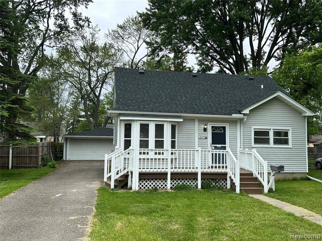 33050 John Hauk Street, Garden City, MI 48135