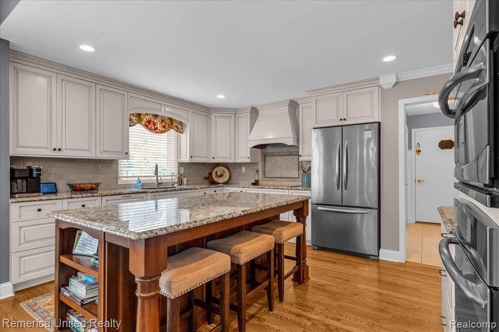 South Lyon, MI 48178,22858 Saint George Circle