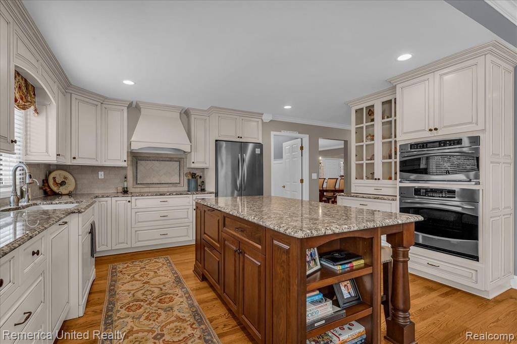 South Lyon, MI 48178,22858 Saint George Circle