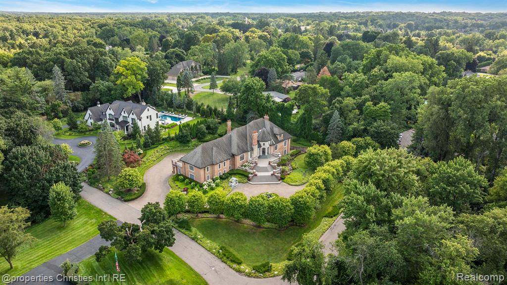 Bloomfield Twp, MI 48302,975 Sunningdale Drive