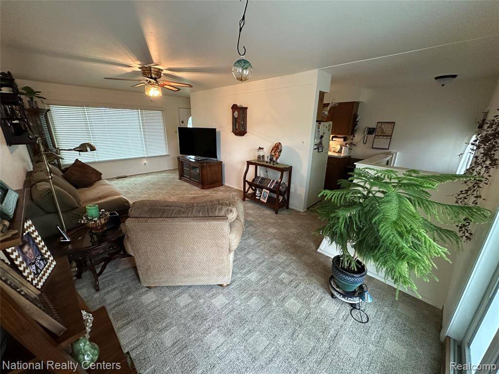 Livonia, MI 48150,35951 Dover Street
