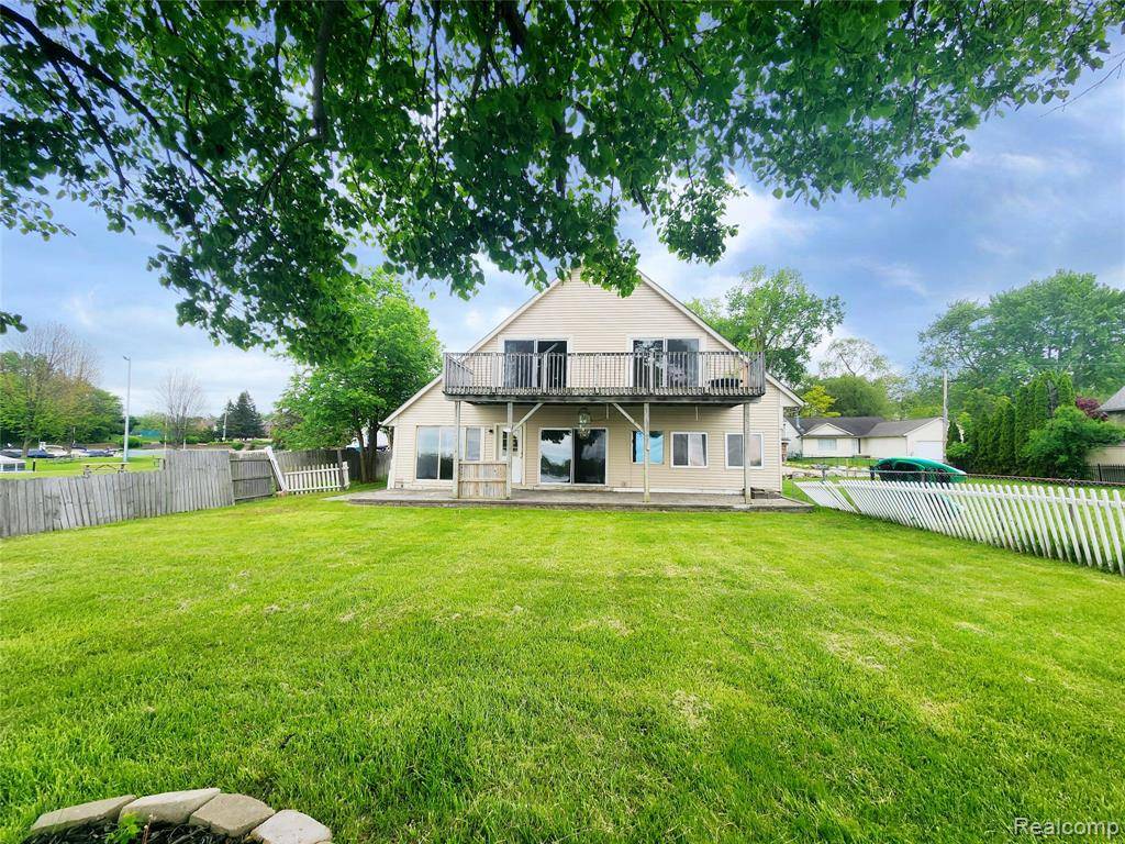 4390 Cass Elizabeth Road, Waterford Twp, MI 48328