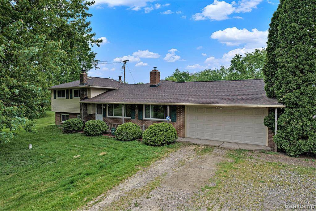 7340 Hartland Road, Fenton, MI 48430