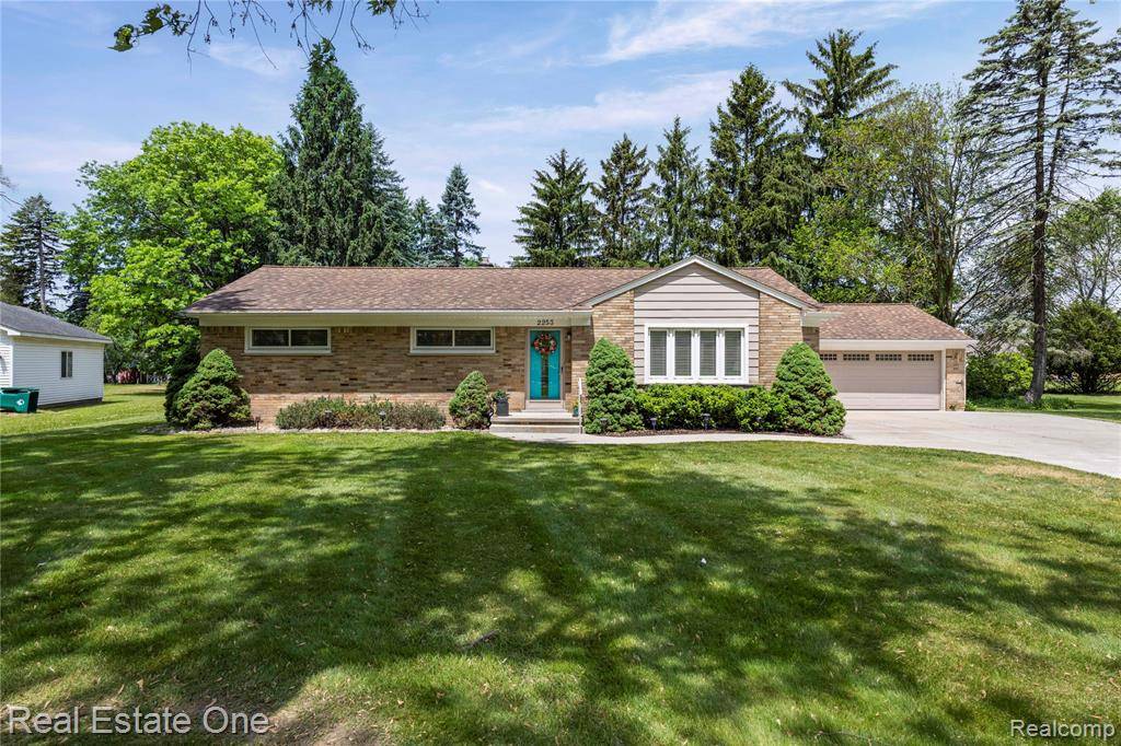 Commerce Twp, MI 48390,2253 Robell Drive