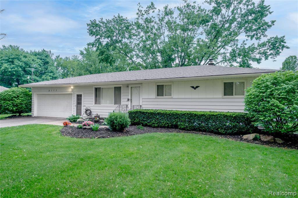 2111 Cashin Street, Burton, MI 48509