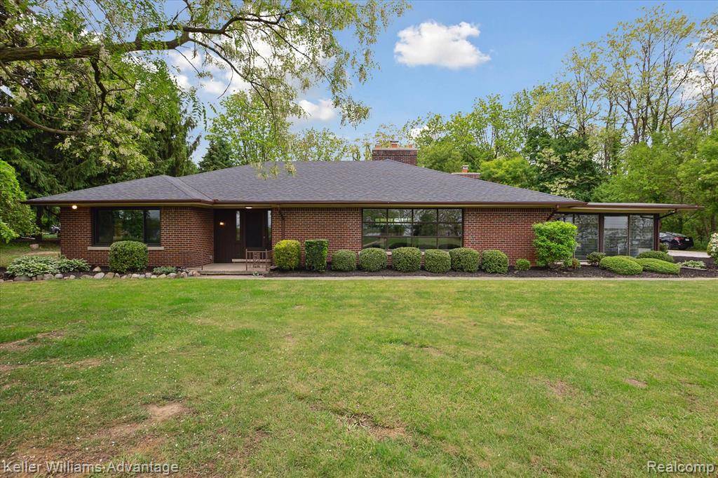 Lyon Twp, MI 48165,58540 Grand River Ave