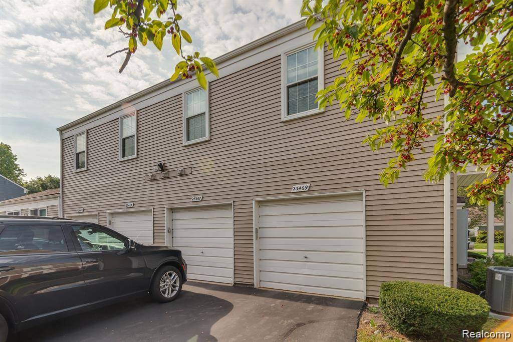 Novi, MI 48375,23465 Danberry Lane
