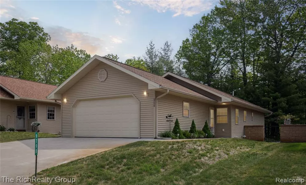 9798 Deer Track Court, Green Lake Twp, MI 49643