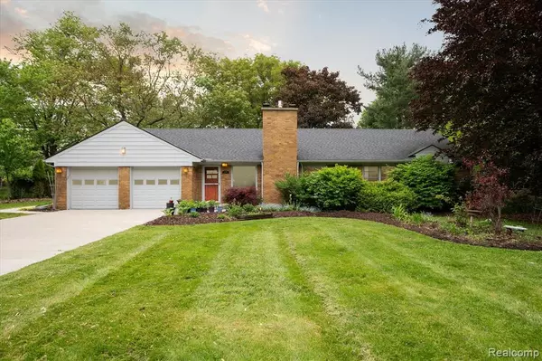 1220 MINGLEWOOD Way, Ann Arbor, MI 48103