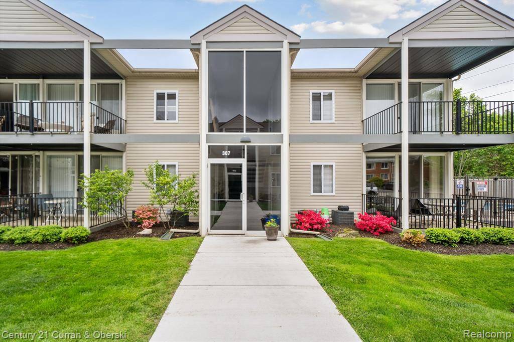 307 N Eton Street, Birmingham, MI 48009