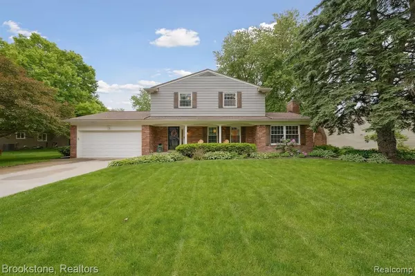 2831 Aurora Drive, Orion Twp, MI 48360