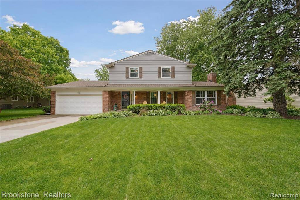 2831 Aurora Drive, Orion Twp, MI 48360