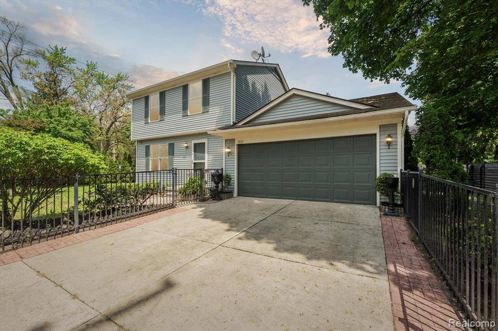1011 Knowles Street, Royal Oak, MI 48067