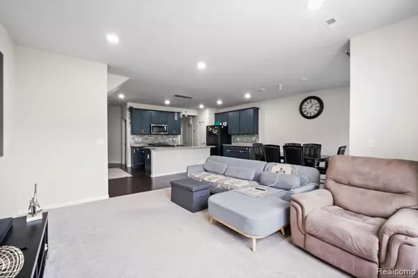 Lake Orion Vlg, MI 48359,4782 Broomfield Way