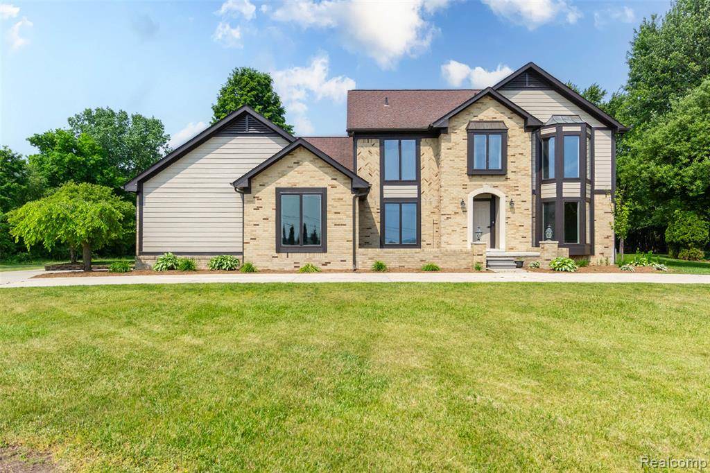 56259 Schoenherr Road, Shelby Twp, MI 48315