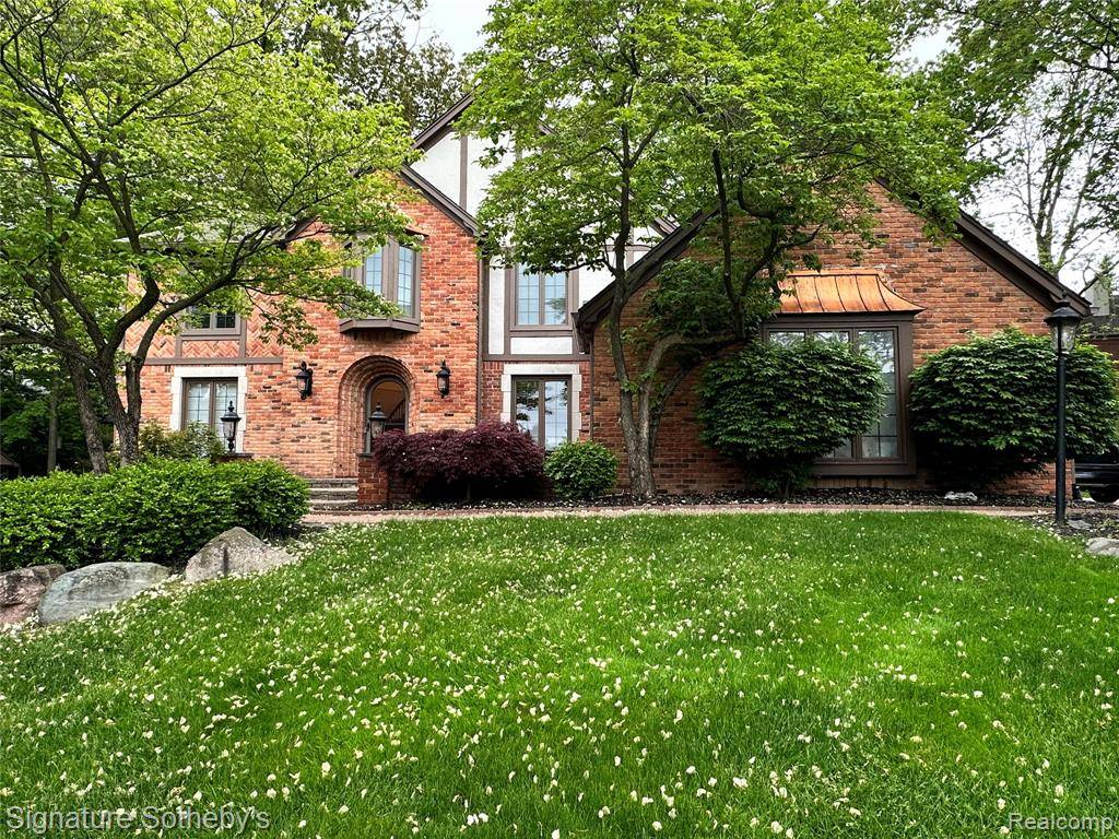 3079 Kenwood Drive, Rochester Hills, MI 48309