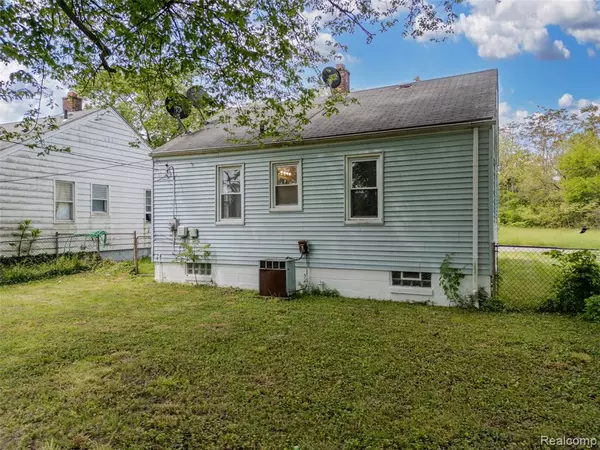 Detroit, MI 48223,15496 Rockdale Street