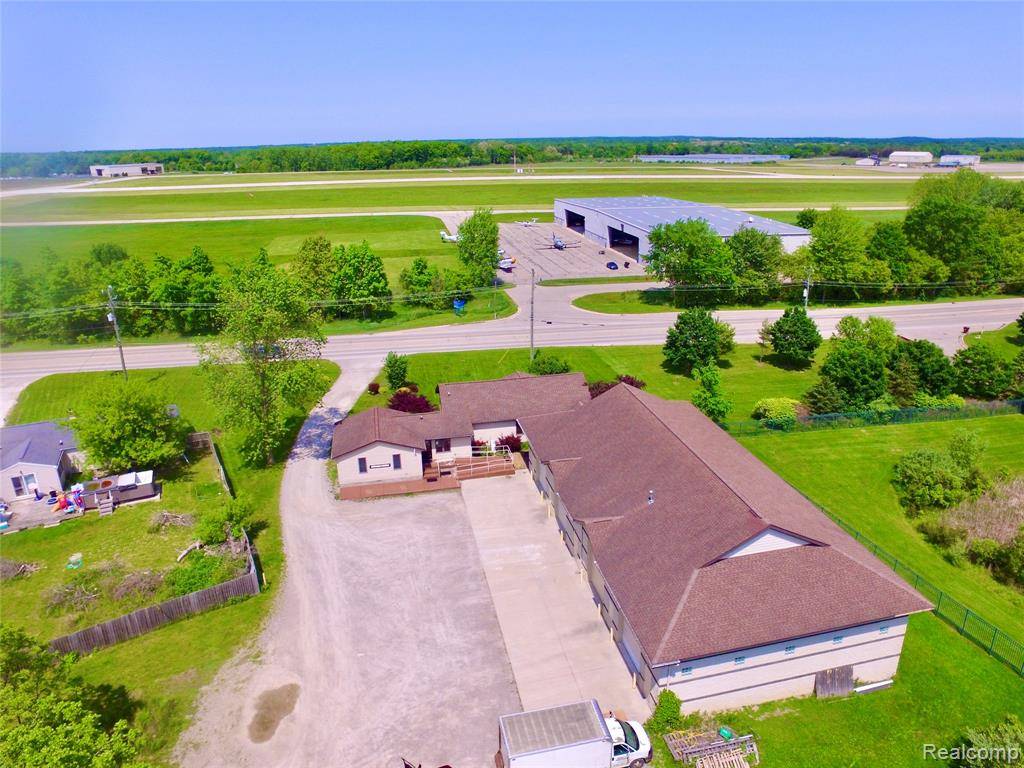 Howell, MI 48855,3845 W Grand River Avenue