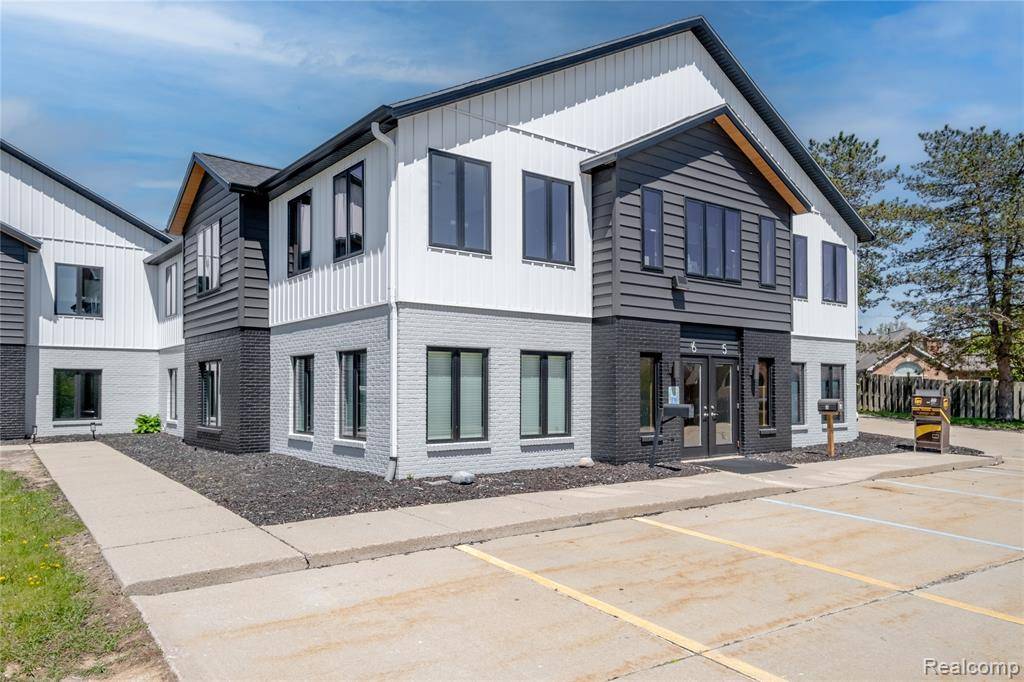 Grand Blanc, MI 48439,536 Perry Road 5