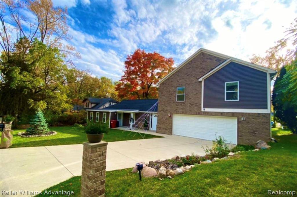 4066 Fieldview Avenue, West Bloomfield Twp, MI 48324