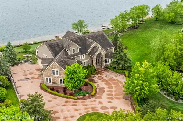 10611 Lighthouse Point, Green Oak Twp, MI 48178