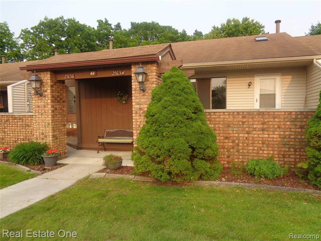25134 Jefferson Court 64 4, South Lyon, MI 48178